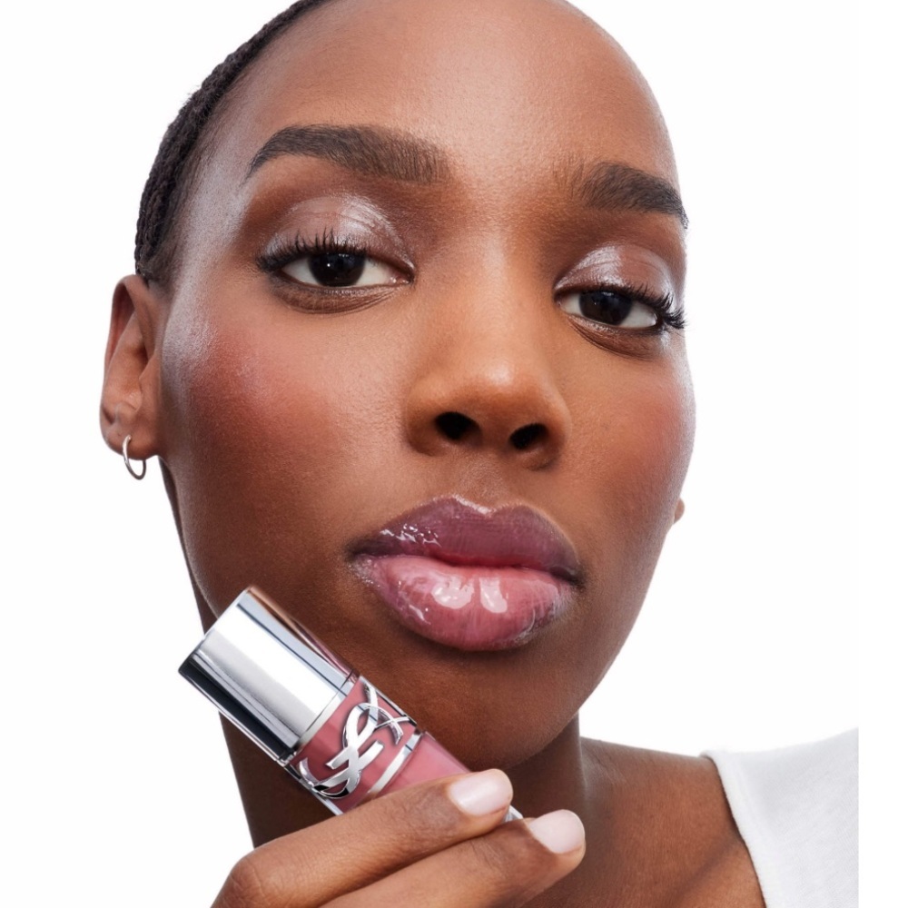 Yves Saint Laurent Love Shine Plumping Lip Oil Gloss - Picture 4 of 5